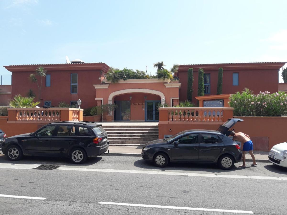 French Riviera 1 Bedroom On The Beach Facing Cannes Théoule-sur-Mer Εξωτερικό φωτογραφία