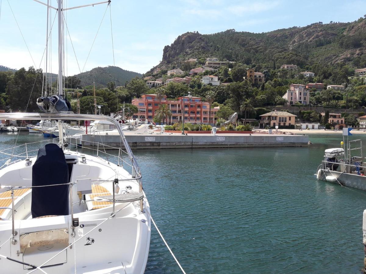 French Riviera 1 Bedroom On The Beach Facing Cannes Théoule-sur-Mer Εξωτερικό φωτογραφία