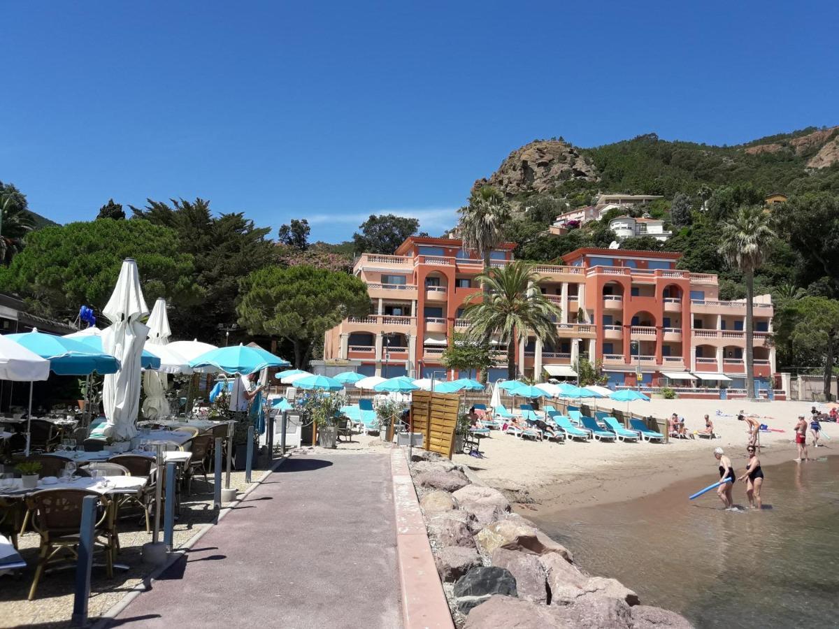 French Riviera 1 Bedroom On The Beach Facing Cannes Théoule-sur-Mer Εξωτερικό φωτογραφία