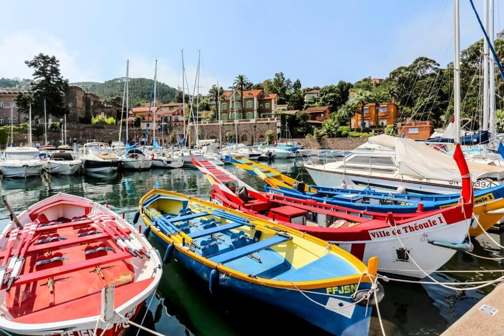 French Riviera 1 Bedroom On The Beach Facing Cannes Théoule-sur-Mer Εξωτερικό φωτογραφία