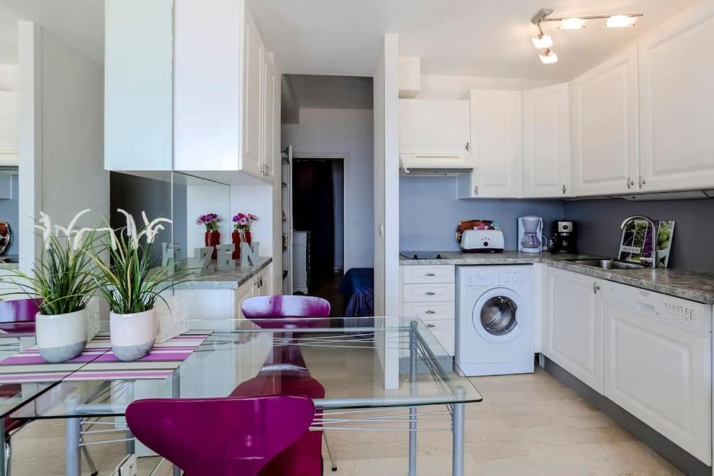 French Riviera 1 Bedroom On The Beach Facing Cannes Théoule-sur-Mer Εξωτερικό φωτογραφία